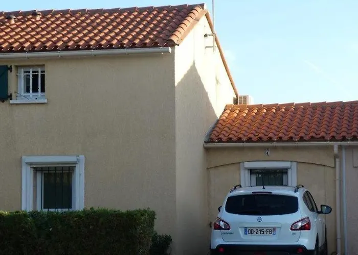شقة Pavillon De Tres Bien Equipe Avec Parking Privatif - 6briga7 *