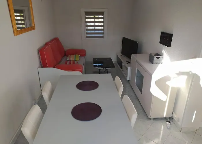 شقة Pavillon De Tres Bien Equipe Avec Parking Privatif - 6briga7 سان سيبريان